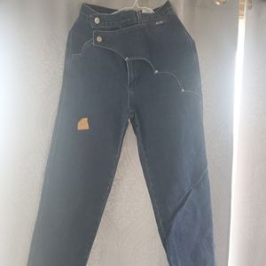 Vintage Rockies, size 27 (3/4) all the buttons work and they are authentic.